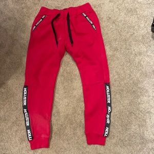 Hollister joggers